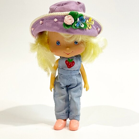 Strawberry Shortcake Berry Best Friends 2003 5" Angel Cake Doll - Picture 1 of 3